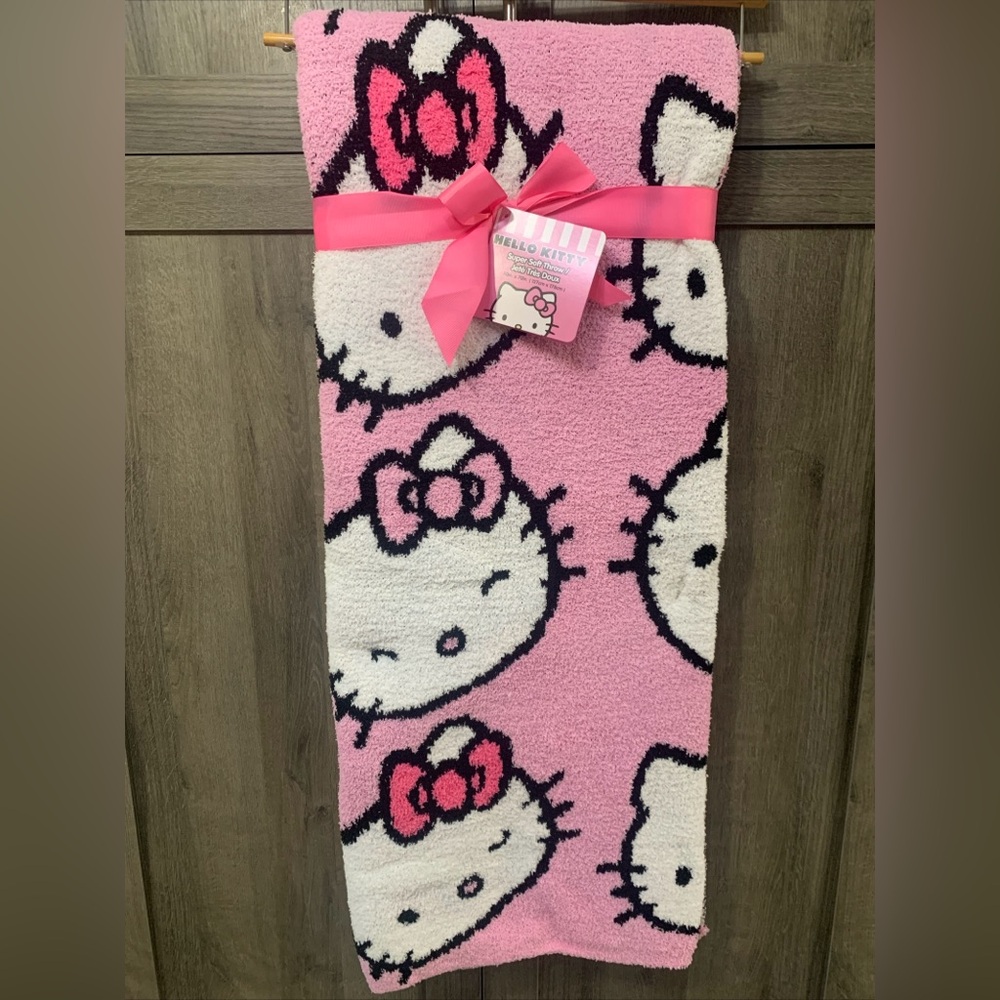 New Hello Kitty Faces Pink 50" x 70" Super Soft Throw Blanket New With Tag